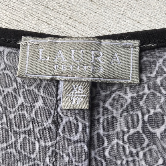 Laura Petites Short Sleeve Tee - Picture 4 of 5